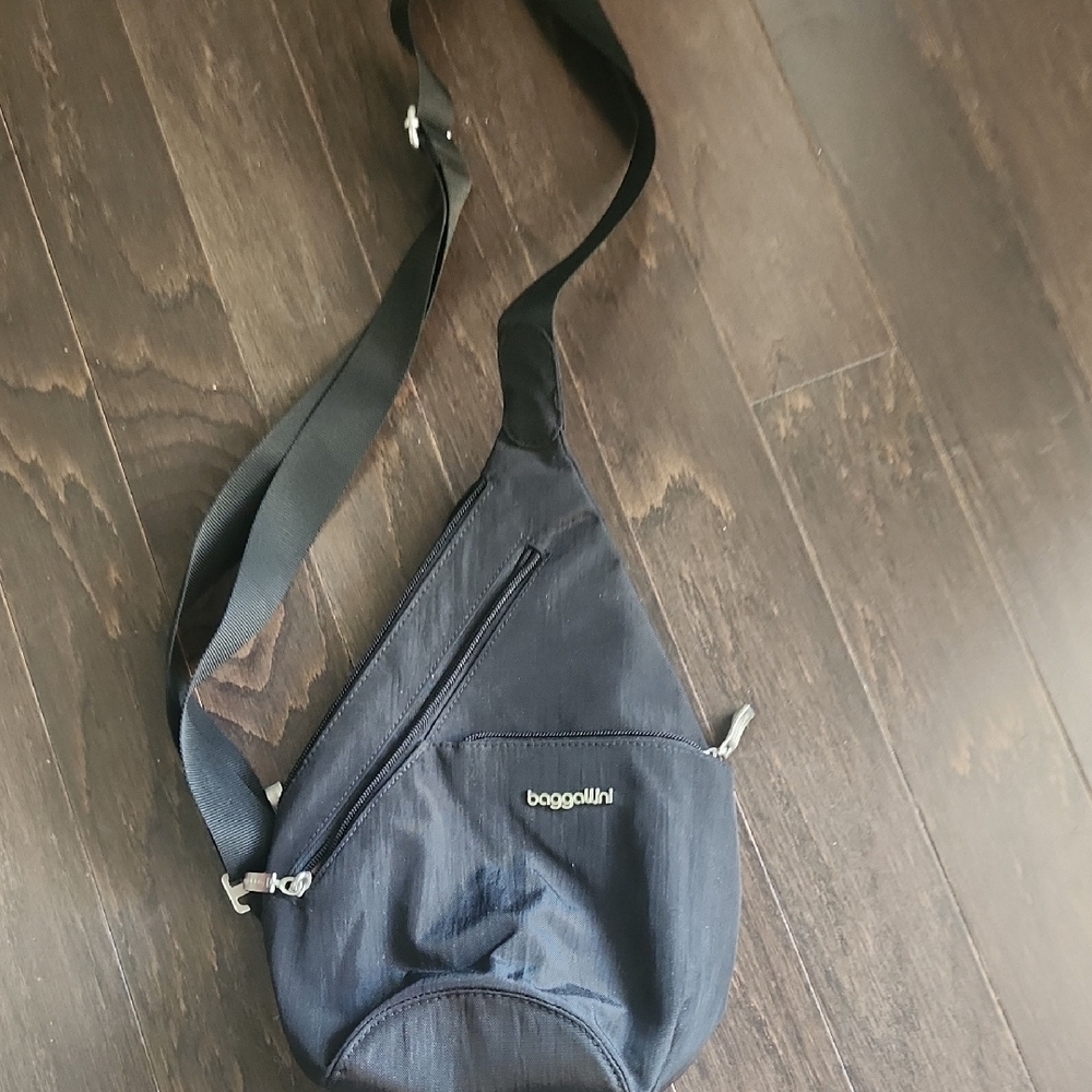 Baggallini Black Belt Bag
